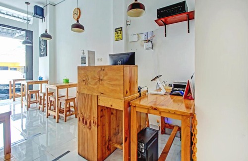 Palembang Hotel | SUPER OYO 90224 Palembang Residence
