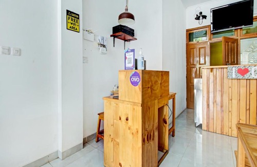 Palembang Hotel | SUPER OYO 90224 Palembang Residence
