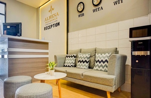 Medan Hotel | Super OYO 93064 Alhesa Residence
