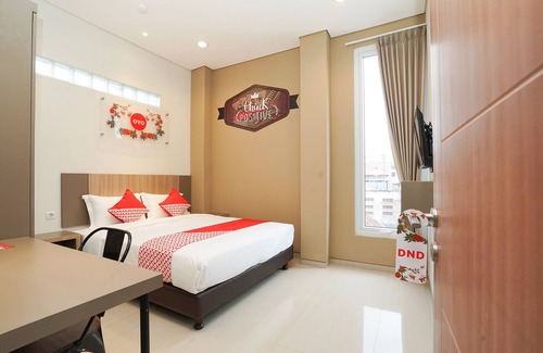 Darmo Hotel | Super OYO Capital O 614 Graha 8 Syariah