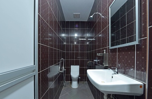 Taman Desa Cemerlang Hotel | Super OYO Capital O 90687 Rs Hotel