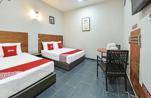 Taman Desa Cemerlang Hotel | Super OYO Capital O 90687 Rs Hotel