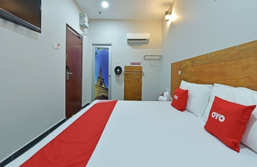 Taman Desa Cemerlang Hotel | Super OYO Capital O 90687 Rs Hotel