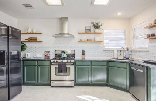 Cedar Park House | Super stylish, Spacious & chic 4bd w/Cowboy Pool!