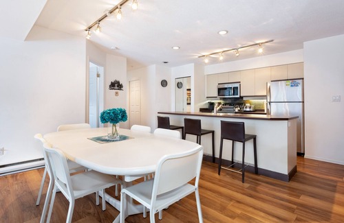 Blueberry Hill Condo | SUPER SUMMER GETAWAY Views + POOL + HOT TUB (WD, FP)