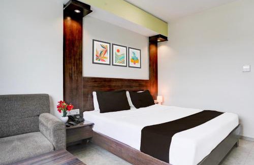 Anand Hotel | Super Townhouse Anand Formerly Hotel The Maison