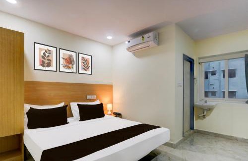 Kukatpally Housing Board Colony Hotel | Super Townhouse Kukatpally formerly SV Royal