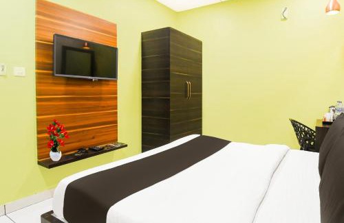 Khattalwada Hotel | Super Townhouse Near Marine Drive