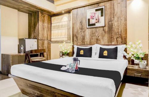 Pimpri Colony Hotel | Super Townhouse OAK Regal Inn Near Sant Tukaram Nagar Metro Station