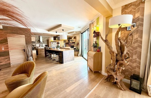 Marsillargues Villa | Superb 180m2 contemporary villa with swimming pool just 15min from the sea.