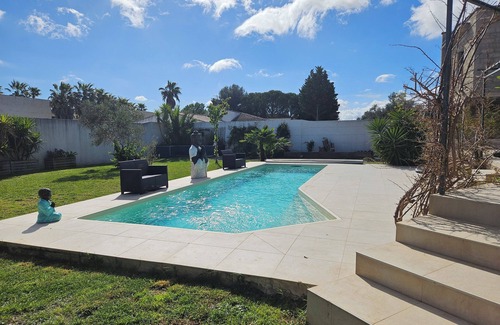 Marsillargues Villa | Superb 180m2 contemporary villa with swimming pool just 15min from the sea.