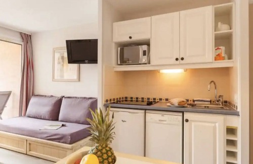 Giens Apartment | Superb apartment 50m from the beach