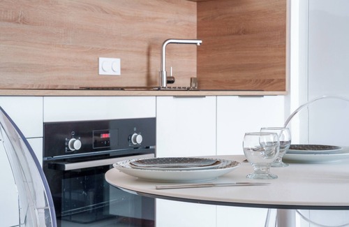 Tours City Centre Apartment | Superb Apartment in Tours City Center with Loire Viewn