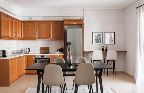 Amarousion Apartment | Superb & Comfy 2 BD Apartment in Marousi