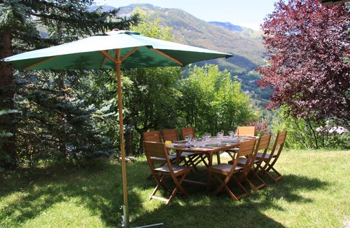 Allos Ski Chalet | Superb, cosy, south-facing chalet, sleeps 2 to 7, overlooking the ski area