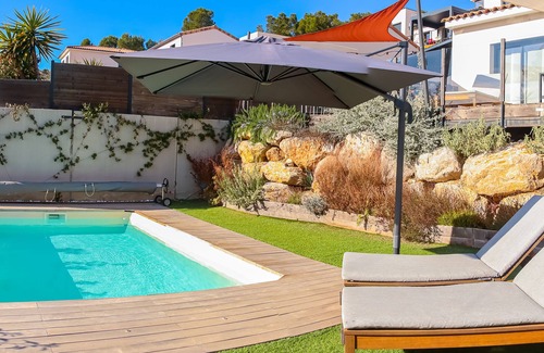 Combaillaux Villa | Superb family villa in a quiet location, secure swimming pool, terrace with panoramic view