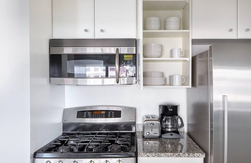 Union Square Apartment | Superb Flatiron 1BR w/Gym, Elevator & Doorman, nr Trains, by Blueground