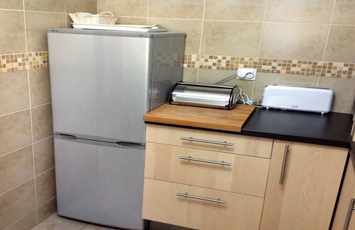 Alpouvar Apartment | Superb g/floor apart. With aircon, SKY TV, full Package inc SKYsports & films