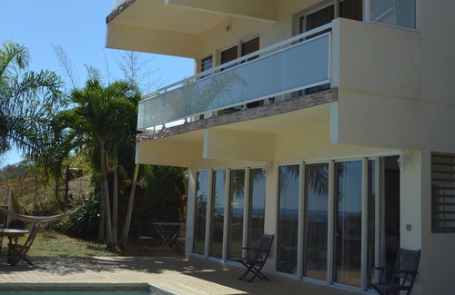 Pa'ofa'i House | Superb luxurious guest house private pool and garden, 5 minutes from town center