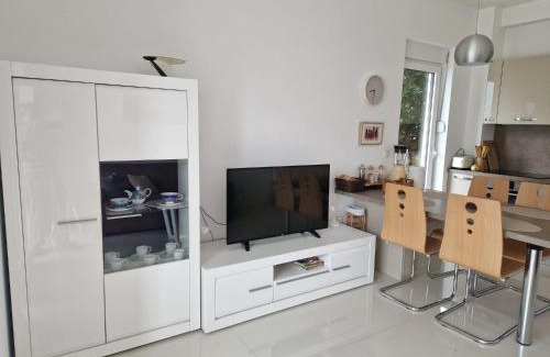 Ljuta Apartment | Superb one bedroom apartment with sea view