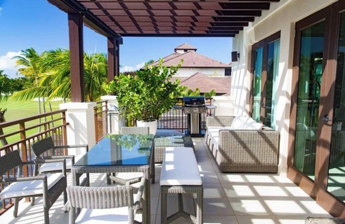 Herreras Villa | Superb Penthouse - Golfview Luxury 4 Bedrooms