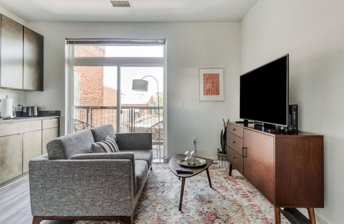 Shaw Apartment | Superb Shaw Studio w/Laundry, close to National Park, by Blueground