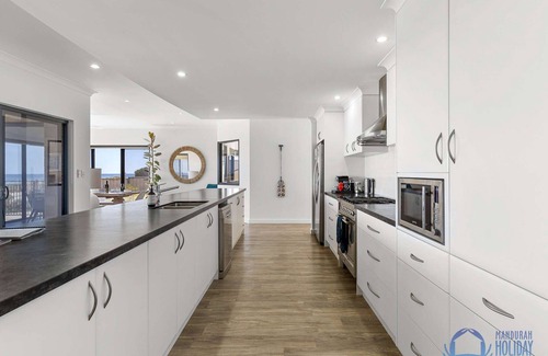 Dawesville House | Superb spacious 4BR beach front holiday home