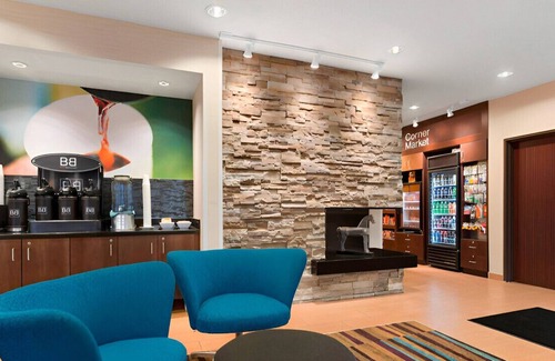 Mankato House | Superb Suite for a Romantic Getaway W/ Breakfast