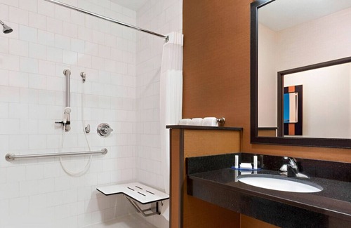 Mankato House | Superb Suite for a Romantic Getaway W/ Breakfast