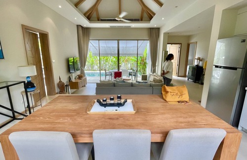 Choeng Thale Villa | SUPERB TROPICAL VILLA WITH SWIMMING POOL IN SECURE PRIVATE RESIDENCE