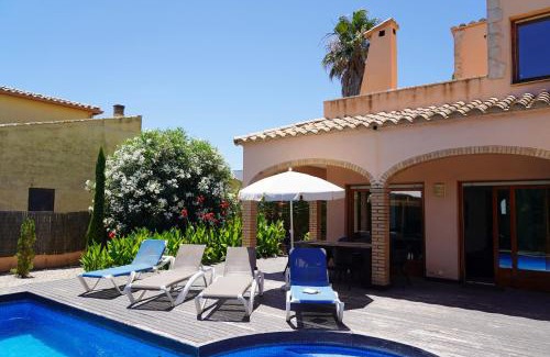 Sant Pere Pescador Villa | Superb villa near sandy beach Sant Pere Pescador, Amfora 64