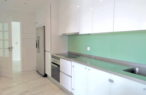 Monserrate Villa | Superb Villa! Sleeps 8, Infinity Heated Pool/Jacuzzi, AC, Game Room, Ocean View