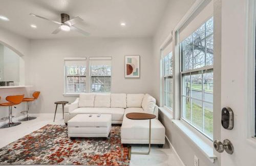 Foster Heights House | Superb White Modern Farm House