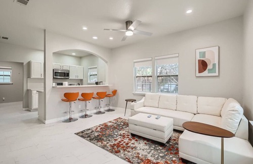 Foster Heights House | Superb White Modern Farm House