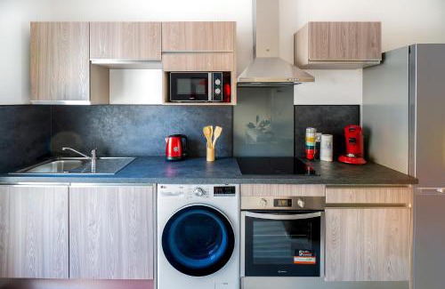 Les Halles - Valliere Apartment | Superbe appartement à 2 pas des Halles, Climatisé, terrasse, garage