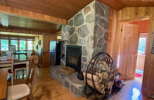 Montcalm Ski Chalet | Superbe Chalet au Coeur de la Nature et à Proximité D'un Corridor Aérobique