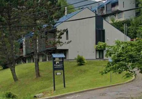 Stoneham Apartment | Superbe condo face aux pentes de ski Stoneham!