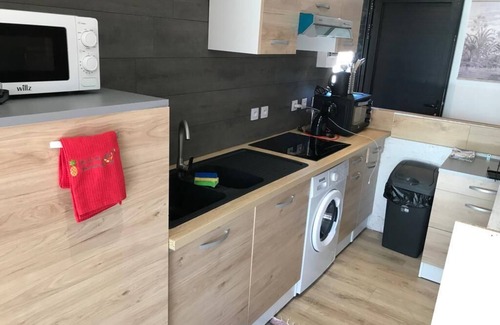 Saint-Andre Apartment | Superbe logement avec piscine chauffée et Jacuzzi