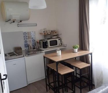 Figeac Apartment | Superbe petit studio plein centre ville
