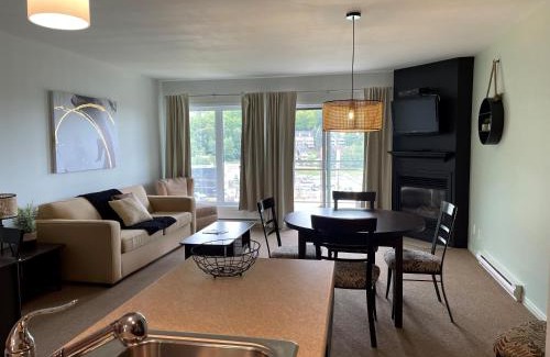 Bromont Apartment | Superbe ski-in ski-out condo