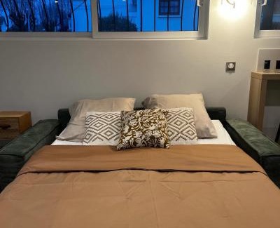 Les Clayes-sous-Bois Apartment | Superbe studio neuf - 20 min Versailles (jo2024)