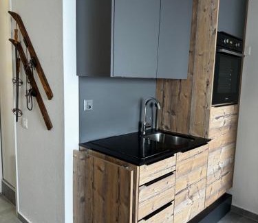 Anzere Apartment | Superbe studio Anzère, rénové, au pied des pistes