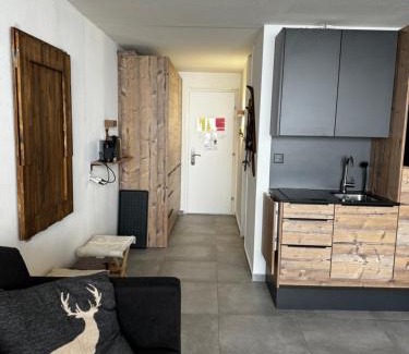 Anzere Apartment | Superbe studio Anzère, rénové, au pied des pistes