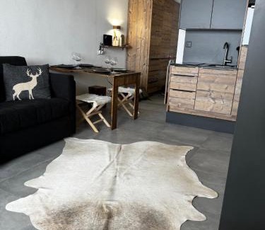 Anzere Apartment | Superbe studio Anzère, rénové, au pied des pistes