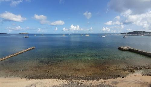 Marigot Apartment | Superbe studio Dolce Vita vue mer plage piscine