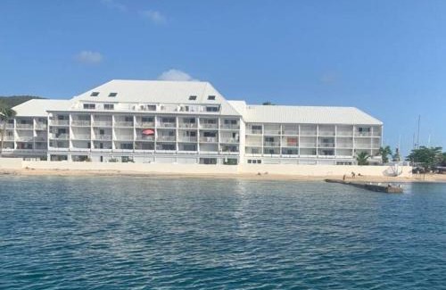 Marigot Apartment | Superbe studio Dolce Vita vue mer plage piscine