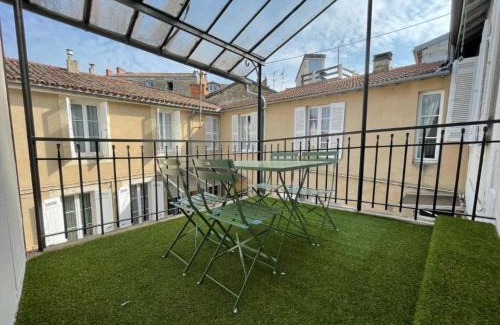 Perigueux Apartment | Superbe T2 Neuf Centre Ville Wifi Terrasse Netflix
