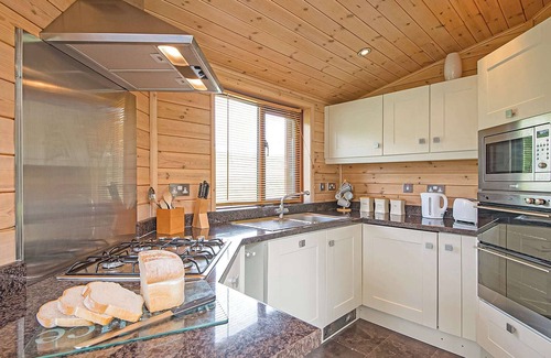 Whitfield Ski Chalet | Superior and stunning stylish pine lodge.