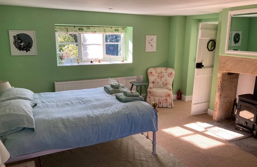 Cricket Malherbie Bed & Breakfast | Superior Double with with ensuite - The Green Room