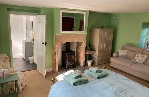 Cricket Malherbie Bed & Breakfast | Superior Double with with ensuite - The Green Room